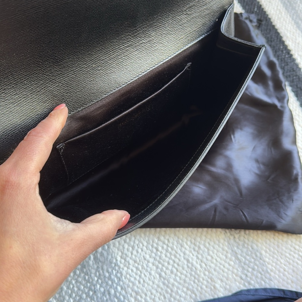 Saint Laurent YSL Sac Y Clutch Black Leather Gold Hardware - Picture 4 of 5